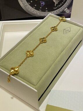 Van Cleef & Arpels Vintage Alhambra 18K Gold Bracelet